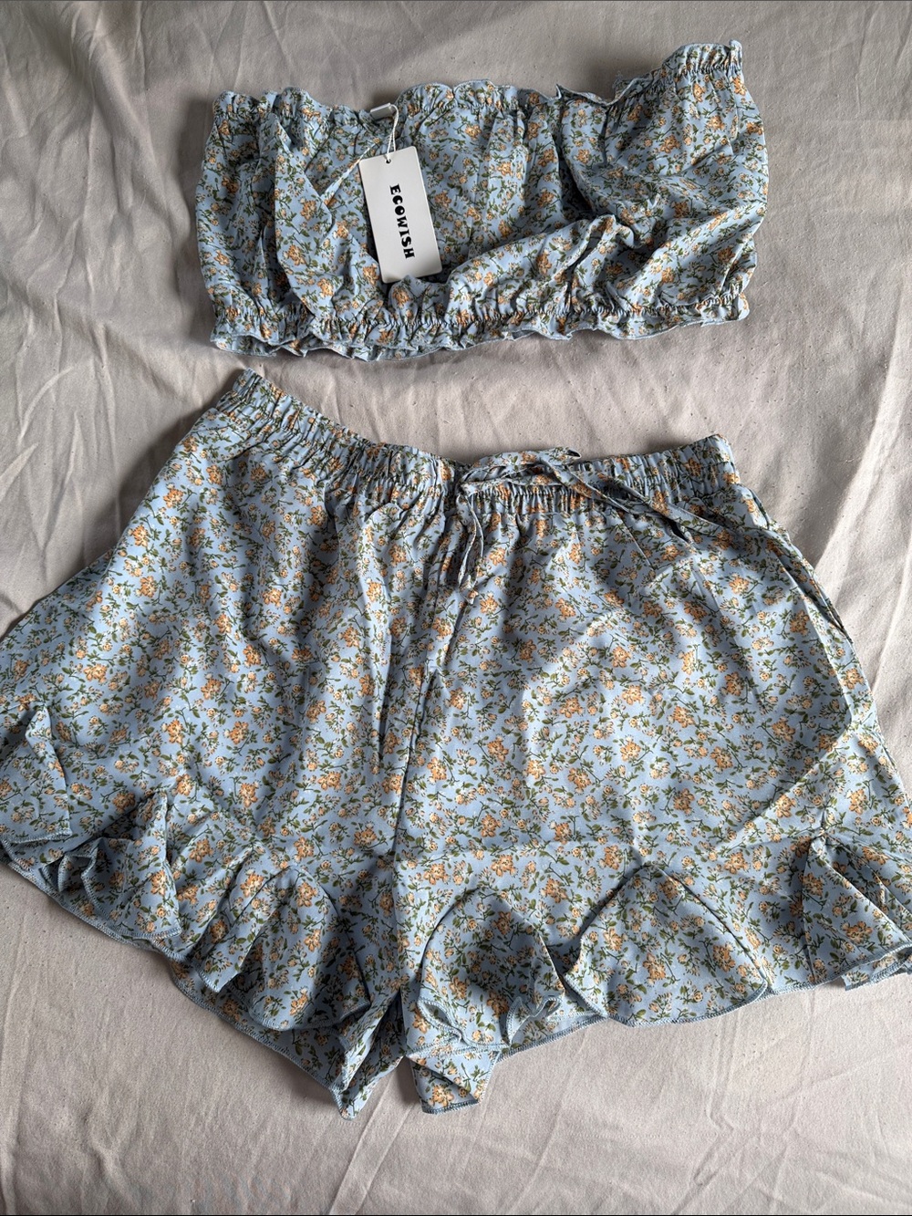 ECOWISH Light Blue Floral High-Waist Ruffle Shorts with matching tub top .